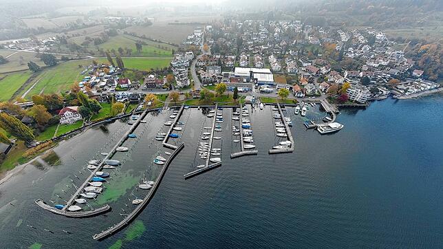 Der Hafen Wallhausen von oben. Hier soll ein neues Clubheim entstehen. Nicht alle finden das gut.
