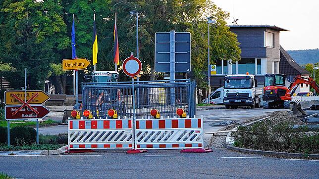 Baustelle im Tengener Stadtzentrum. Die Bauarbeiten schreiten voran, doch sie führen zu Einschränkungen für Anwohner, Bewohner und ...