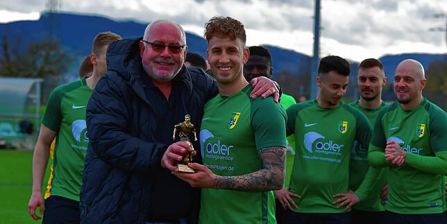 Geehrt fürs Tor des Jahres 2022: Yannik Böhler vom SV Herten traf im Spätsommer in der Partie bei der SG Mettingen/Krenkingen aus der ...