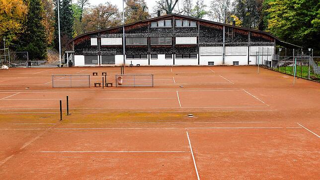 (Archivbild) Die Tennishallen des Helle-Müller-Tennisparks, hier in einer Archivaufnahme. Sie sollen jedoch auch aktuell nicht als ...