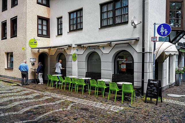 Wer kennt es nicht? Auf dem Weg vom Bahnhof in der Innenstadt führt wohl jeden mitunter der Weg am Café in der Paradiesgasse vorbei.