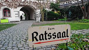 Hier ist harte Arbeit gefragt: Im Ratssaal wird sich entscheiden, was sich Konstanz noch leisten kann und was nicht. Doch nicht nur die ...