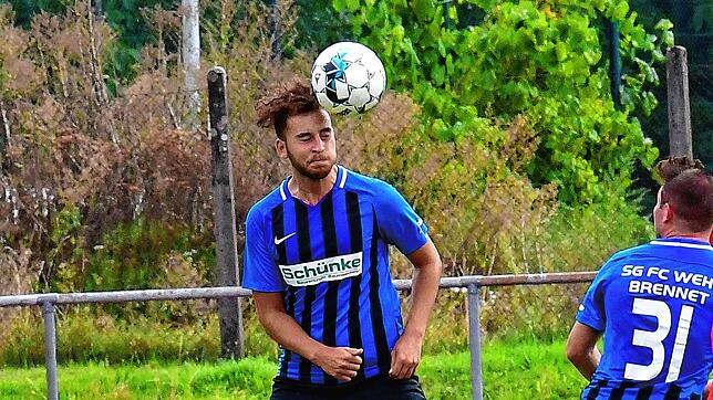 Mit Köpfchen: Antonio Santoro brachte die SG FC Wehr-Brennet im Derby gegen den FC Wallbach nach einer Ecke von Marco Götz mit 1:0 in ...