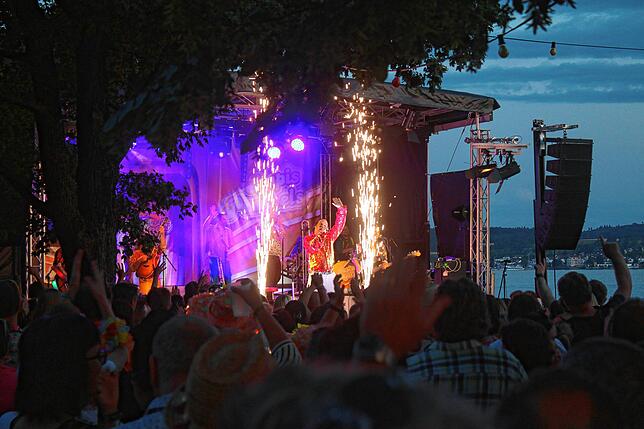 Bild 5: Schlagerparty mit Papi&lsquo;s Pumpels im Überlinger Uferpark