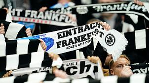 Ein Eintracht-Fan wurde nach Ausschreitungen verurteilt. (Archivbild)