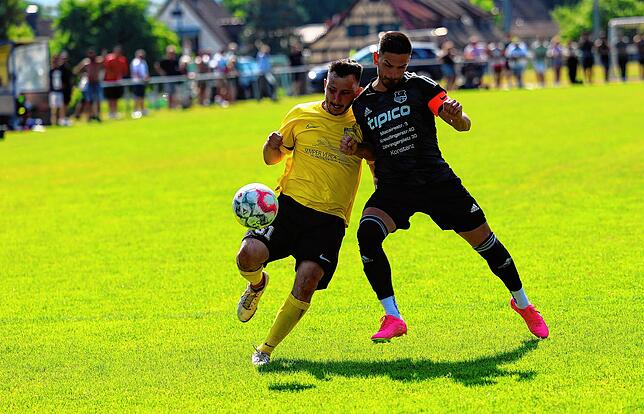 Bild 16: So feiert der FC Öhningen-Gaienhofen die Bezirksliga-Meisterschaft. Wir haben die besten Bilder!