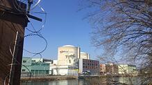 Steigt die Wassertemperatur der Aare über 25 Grad Celsius, muss das Schweizer Atomkraftwerk Beznau seine Leistung stark drosseln oder ...