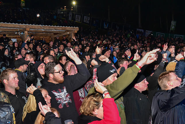 Mit 3000 Besuchern am Samstagabend ist der Tennenbronner Metalacker erstmals komplett ausverkauft.