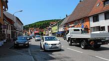 Die Verkehrslawine rollt durch die Immendinger Ortsdurchfahrt und verursacht eine Menge Lärm. Mit einem Lärmaktionsplan wird nach ...
