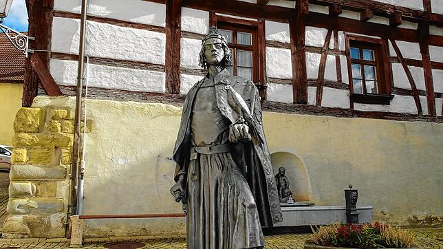 Friedrich II., damals noch staufischer König machte Pfullendorf am 22. Juni 1220 zur Stadt. Später im Jahr, am 22. November, wurde er in ...