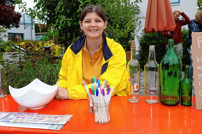 Bild 31: Frühschoppen und Flohmarkt locken die Besucher – so endet das Dingelsdorfer Herbstfest 2024