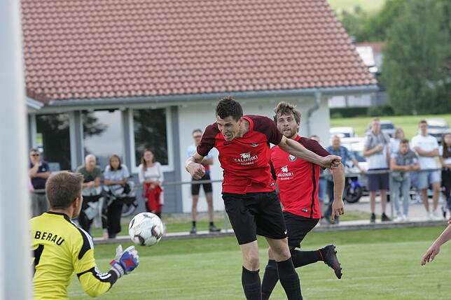 Bild 23: Dramatisches 2:1 gegen SV Berau: FC Hochrhein ist Meister &ndash; wir haben die Bilder!