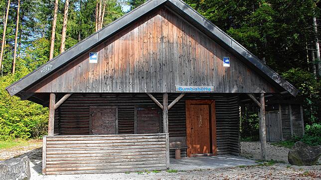 Die vor allem für Vermietungen an Privatleute beliebte Bumbishütte in Immendingen ist ab sofort videoüberwacht. Grund sind Einbrüche und ...