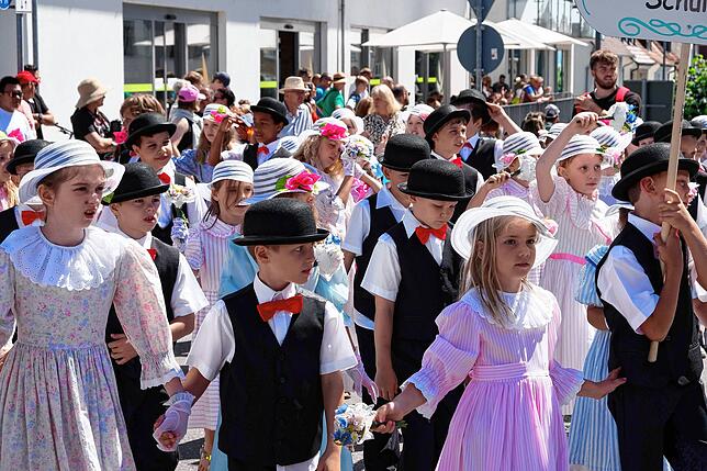 Bild 5: Bilder vom Seehasen-Umzug in Friedrichshafen – Teil 2