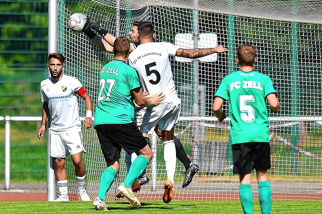 Bild 16: SV 08 Laufenburg gewinnt Bezirksderby gegen den FC Zell mit 4:0 &ndash; und wir haben Bilder!