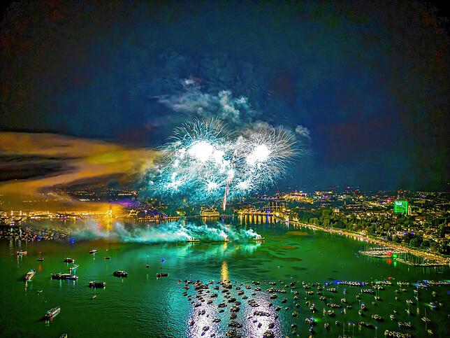 Bild 3: Seenachtfest Konstanz 2024: Die schönsten Fotos vom spektakulären Feuerwerk am Bodensee