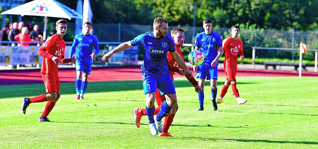 Bild 16: Neuer Spitzenreiter FC Tiengen 08 besiegt den TuS Efringen-Kirchen mit 4:1 &ndash; und wir haben Bilder!