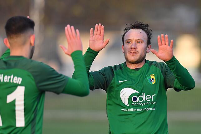 Bild 27: SV Herten fegt den FC RW Weilheim mit 6:0 vom Platz &ndash; und wir haben Bilder!