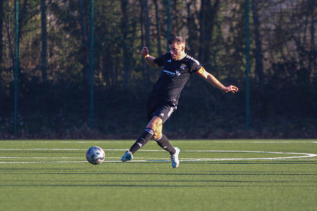 Bild 8: SV 08 Laufenburg besiegt die U23 des Freiburger FC mit 8:2 – und wir haben Fotos!