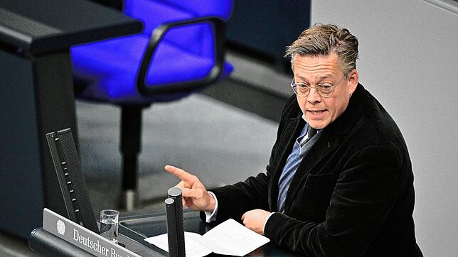 ARCHIV – Der stellvertretende Fraktionschef der Grünen Konstantin von Notz und seine Partei fordern Bund und Länder auf, in einer ...