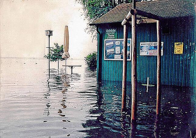 Auch ein Teil der Geschichte: Der Biergarten wurde beim Pfingsthochwasser 1999 komplett überflutet.