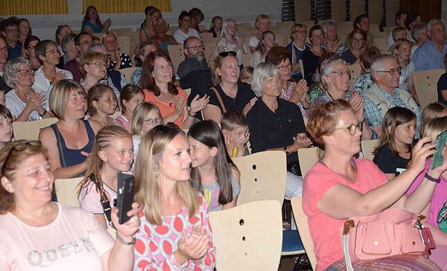 Gut besucht und beim Publikum gut angekommen: die Sams-im-Glück-Inszenierung in der Stadthalle.