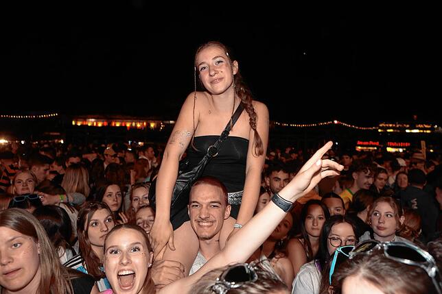 Bild 17: Campus Festival 2024 - Bilder von Juli, Juju und ihren Fans
