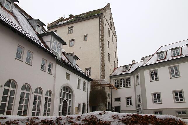 Rund 45 000 Euro kostet die Stadt das leerstehende Bischofsschloss im Jahr. Es gehe nun darum, das Schloss „zunächst ...