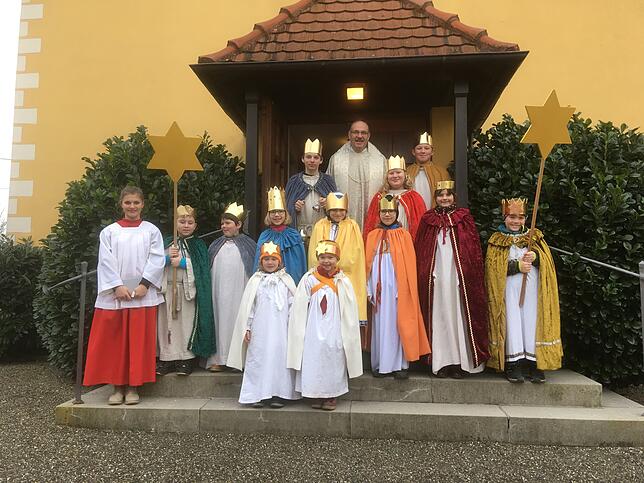 Stetten: 13 Sternsinger zwischen fünf und 15 Jahren haben die Stettener Haushalte besucht. &bdquo;Die Kinder, die ...