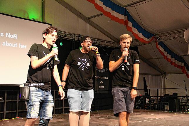 Bild 1: Die schönsten Bilder des Chilbi-Karaoke