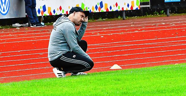 Trainer Philip Brandl vom FC Hochrhein: &bdquo;Unsere Fehlerquote war extrem. Entsprechend glücklich ist der Sieg bei der SG FC ...