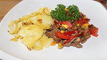 Bon appétit: Der bunte Rindfleischsalat schmeckt super mit Bratkartoffeln oder Rösti.