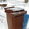 Obacht im Winter: Auch Biomüll kann frieren &ndash; und zwar festfrieren. Dann kann die Tonne nicht geleert werden. Um diesen Ärger zu ...