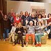 Sorgen für Lacher und Überraschungen: die Theatergruppe während einer der aktuellen Proben. Bild: Andreas Merk