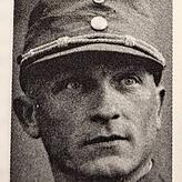 Gustav Oexle (1889-1945) war von 1930 bis 1934 NSDAP-Kreisleiter in Überlingen. Bevor er 1922 Ratsschreiber in Nußdorf wurde, war er ...