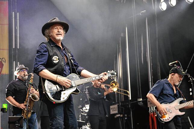 Bild 38: BAP beim Stimmenfestival 2025: Kölner Kultrocker heizen dem Publikum ein - das sind die Bilder