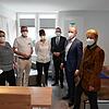 Regina Müller (von links), Vyllautas Toliusis, Sabrina Hörmann, Landrat Sven Hinterseh, Bürgermeister Jonathan Berggötz und ...