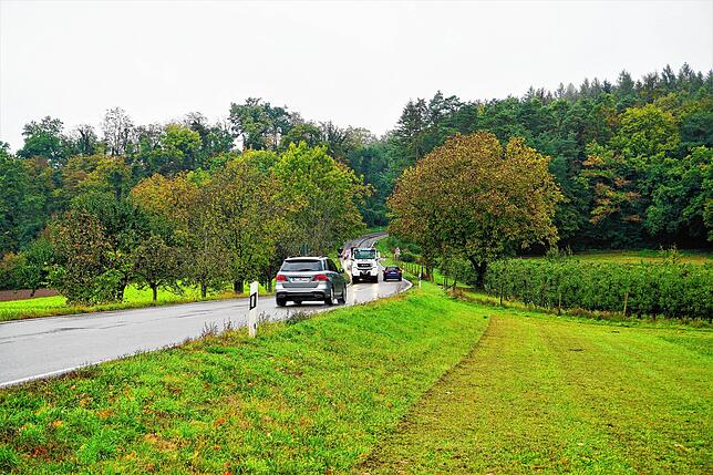 Die viel befahrene Pritsche ist die Verbindungsstraße zwischen Küssaberg und Lauchringen. Platz für Radfahrer bleibt hier kaum.