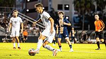 Der Donaueschinger Jonas Fritschi (am Ball) trug für eineinhalb Jahre das Trikot des Collegeteams UCF Knights in Orlando. Bild: privat