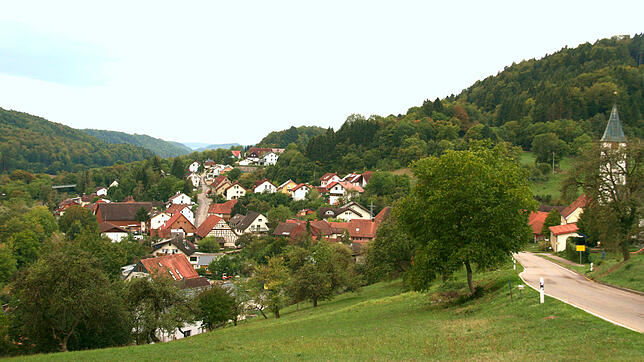 Eberfingen liegt nahe am Kernort Stühlingen, an der Bundesstraße 314.