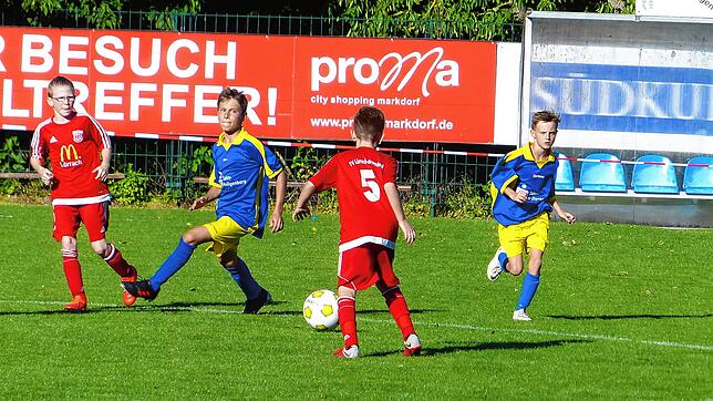 Der Spielbetrieb der Sportvereine, wie hier beim SC Markdorf, ist wegen der Ansteckungsgefahr durch Coronaviren vorerst bis Ende März ...
