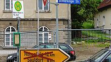 Derzeit geht es hier nicht mehr weiter. Der Verkehr wird über Unterbichtlingen und die Bundesstraßen B 313/311 umgeleitet.