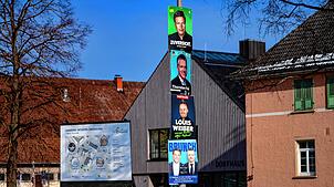 Wahlwerbung beim Dorfhaus in Überauchen.