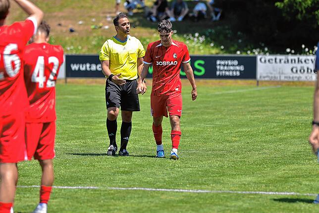 Bild 28: SC Freiburg II gewinnt Test beim FC Erzingen gegen den FC Zürich II mit 6:3 – wir haben Fotos!