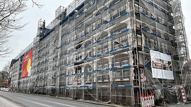Die Pflegeheim-Baustelle auf dem Gelände der ehemaligen Mädchenrealschule Zoffingen im Bereich Klostergasse/Rheinsteig. Hier schlugen ...