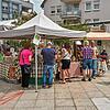 Entspannt: Besucher aus Wehr und von außerhalb nutzten am Sonntag den Naturparkmarkt in der Innenstadt für einen Ausflug und einen ...