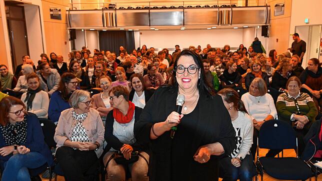 Die promovierte Pädagogin und Psychologin Anke Elisabeth Ballmann aus München sprach in Stockach über emotionale Gewalt sowie ...