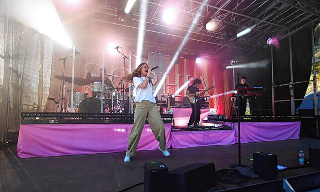 Bild 24: Sophia begeistert 1500 Fans im Uferpark