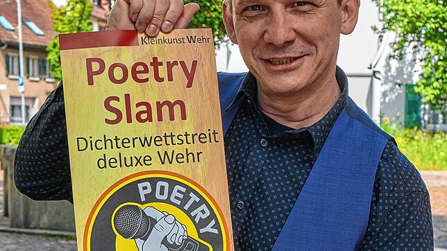 Mit dem Poetry Slam Dicherwettstreit Deluxe möchte Kulturamtsleiter Frank Johannes Wölfl neue Gäste genauso wie das ...
