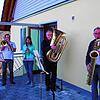Sie spielen mit Freude auf dem Balkon im hoch gelegenen Engener Stadtteil Stetten auf: (Von links) Christoph Hogg, Vanessa Mang, ...